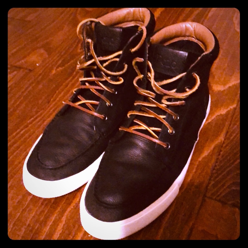 Men’s polo shoes size 10